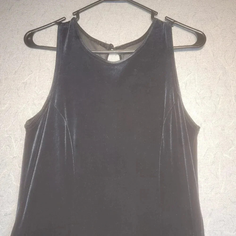 Women's Black Velvet Full Length Sleeveless Gown CK MEASUREMENTS - Picture 3 of 6